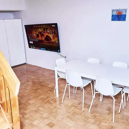 Dragon Apartment